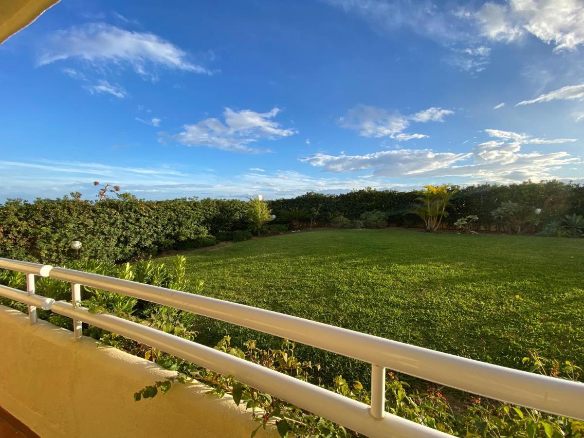 Apartamentos Costa Quebrada ベナルマデナ エクステリア 写真