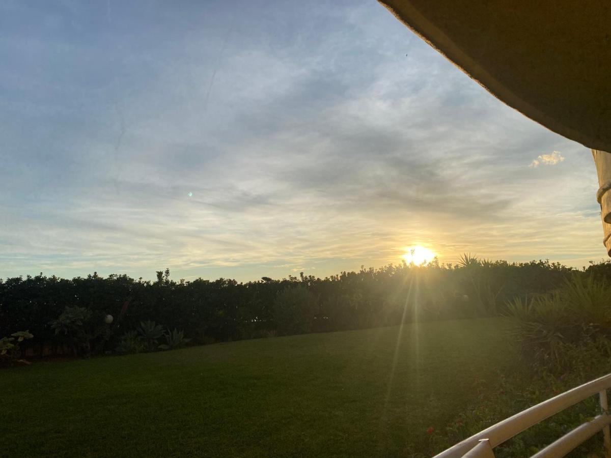 Apartamentos Costa Quebrada ベナルマデナ エクステリア 写真