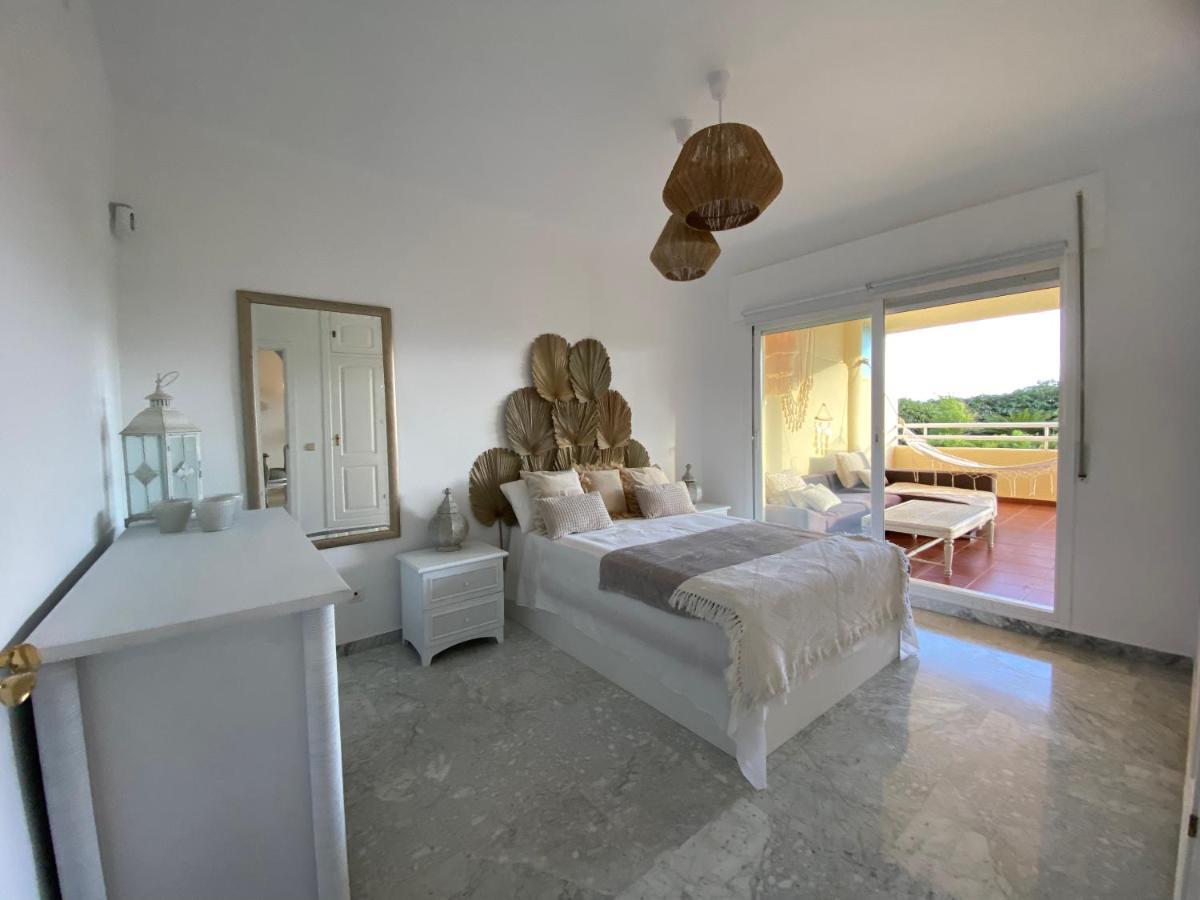 Apartamentos Costa Quebrada ベナルマデナ エクステリア 写真