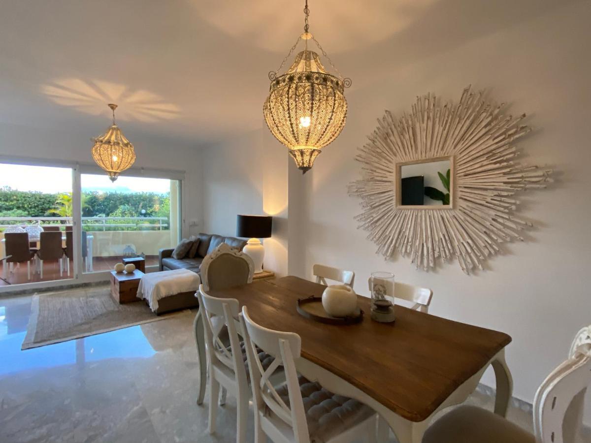 Apartamentos Costa Quebrada ベナルマデナ エクステリア 写真