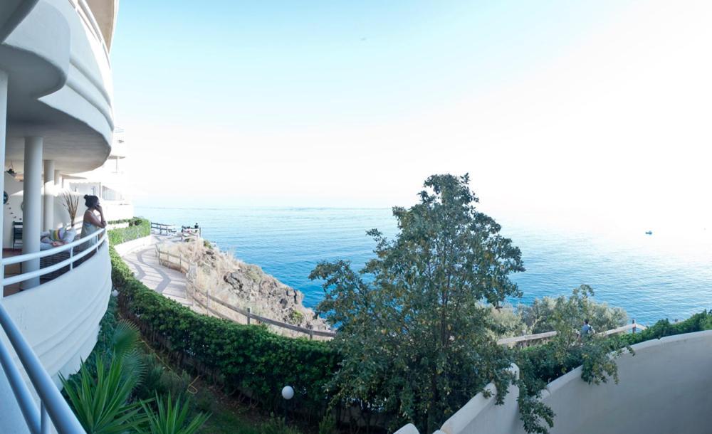 Apartamentos Costa Quebrada ベナルマデナ エクステリア 写真